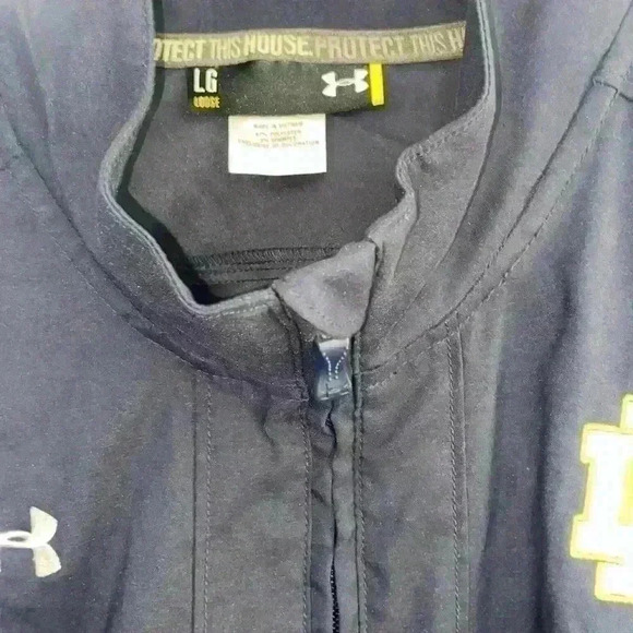 WOMANS NOTRE DAME UNDER ARMOUR WIND BREAKER JACKET - Picture 3 of 3